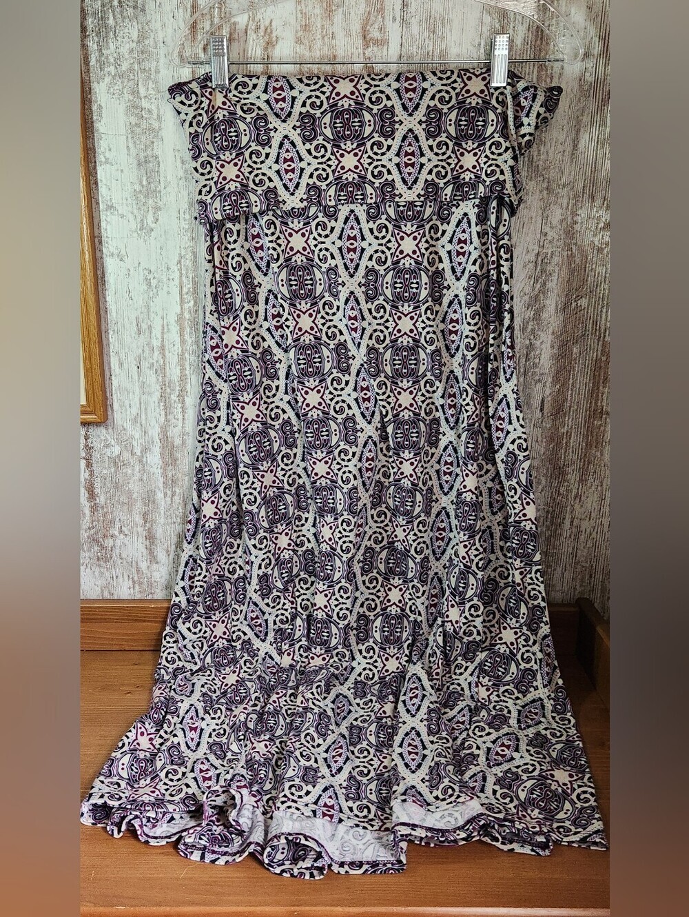 LuLaRoe Purple, Cream and Pink Geometric Maxi Skirt Large Like New Soft Material